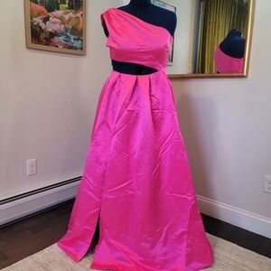 Faereisty NWOT Hot Pink One-Shoulder Prom Dress With Cutout Size XL